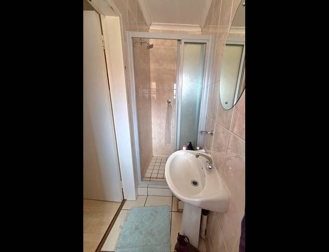 3 BEDROOM APARTMENT FOR SALE IN PARKRAND
